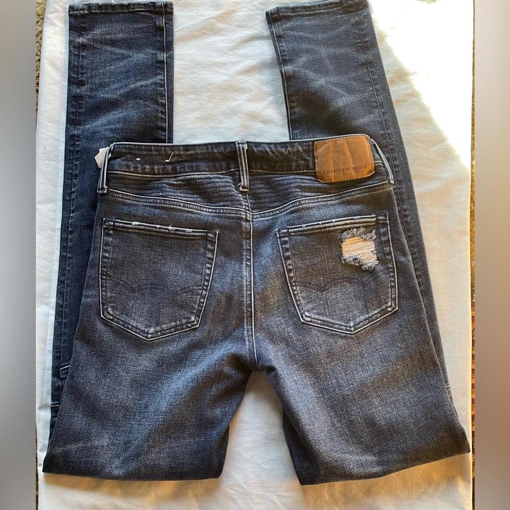 American Eagle Flex Jeans! 👖 Very Good Condition! Distressed size 31 x32